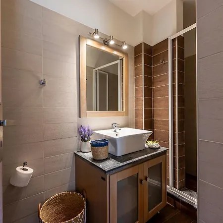 Apartament Anagenna *